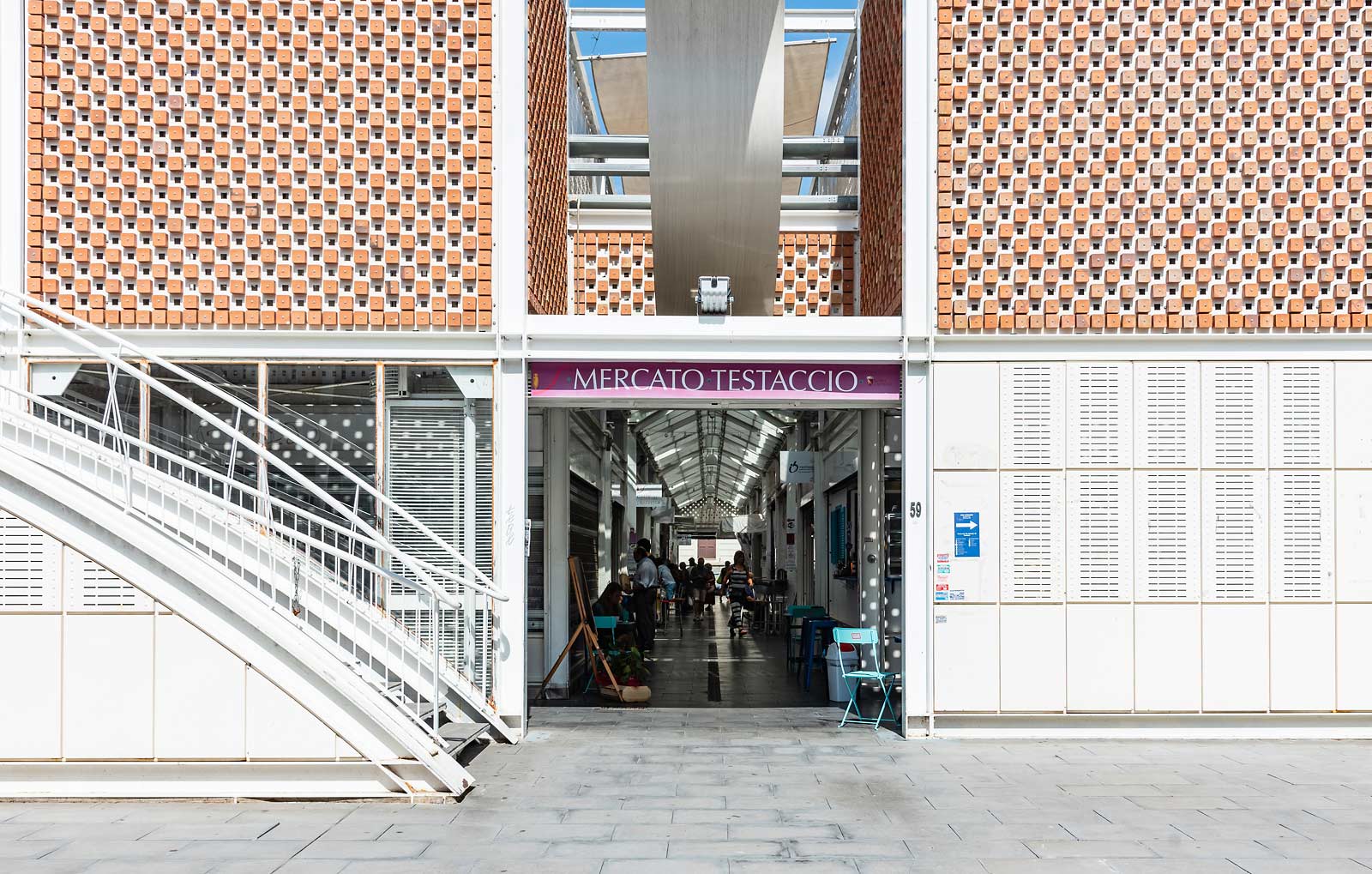 L'entrée du marché du Testaccio à Rome, Italie - Grazie Gigi